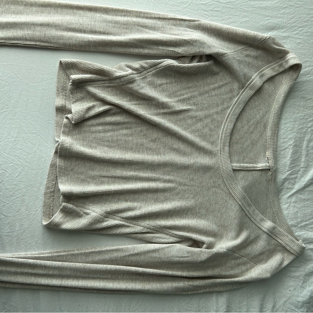 Women's Gray Ribbed Long Sleeve Top